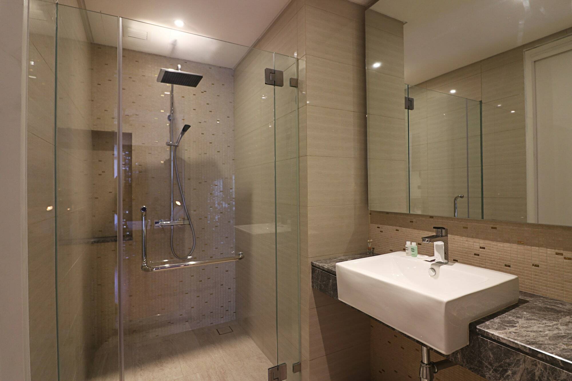 Anggun By Kl Suites Kuala Lumpur Bagian luar foto